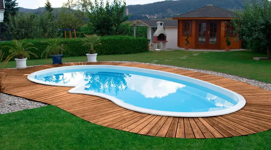 piscina interrata in vetroresina